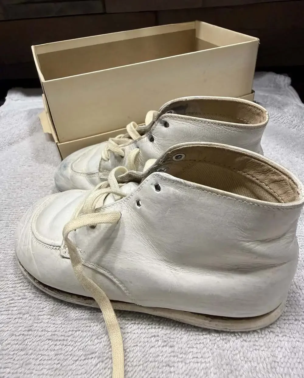 Childcraft Vintage White Leather Baby Shoes In Box